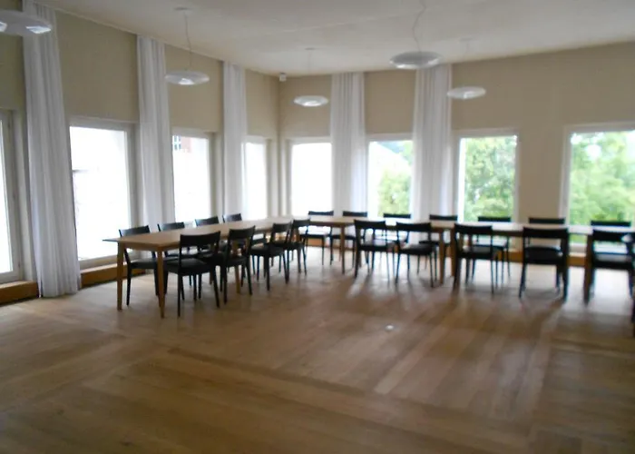 Gasthaus Am Brunnen Hotel *