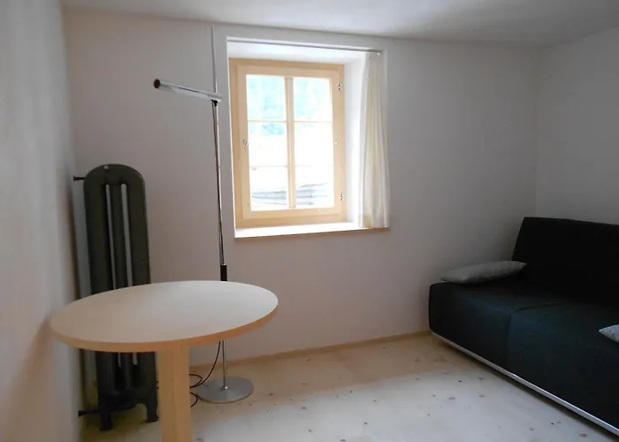 Gasthaus Am Brunnen Hotel *